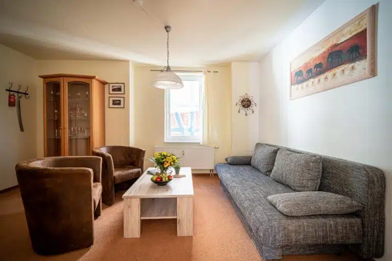 Murphys-1-Hotel-drei-personen