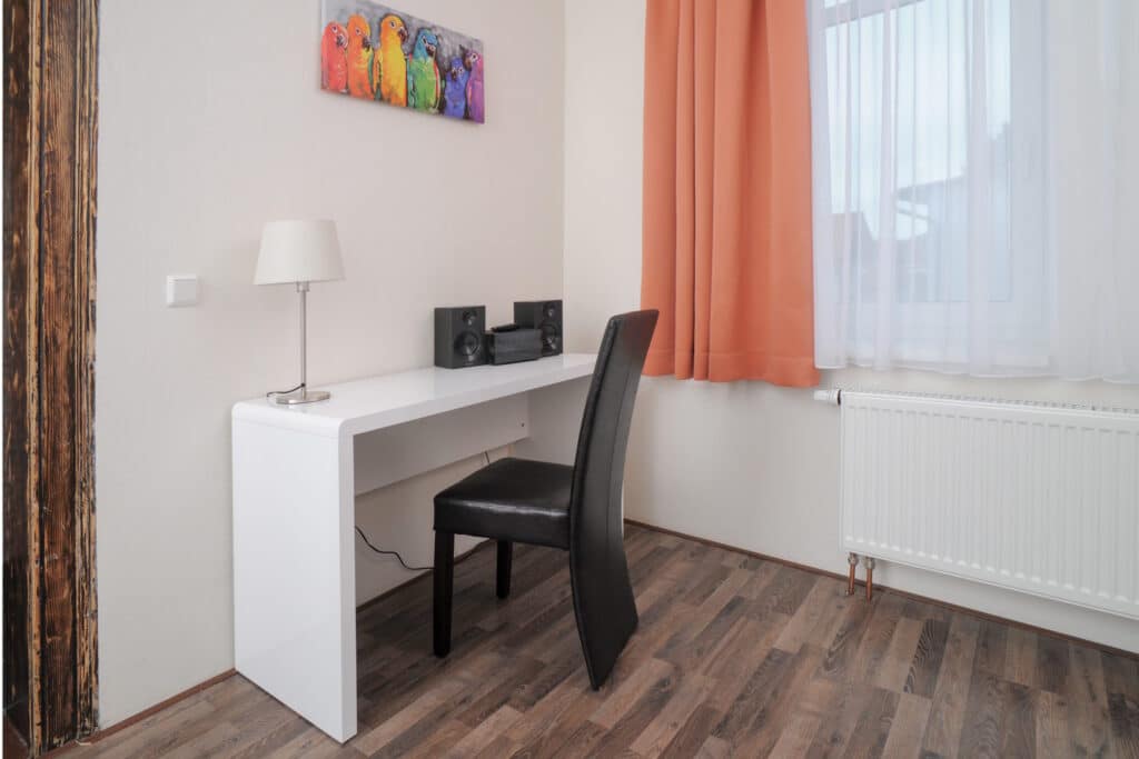 B-05-ferienwohnung-buro